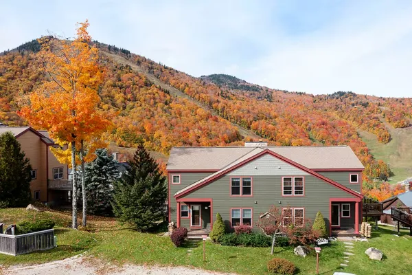 Topridge 3BR w Incredible View & Private Hot Tub!
